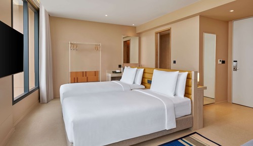 Basic Room, 2 Twin Beds, Corner