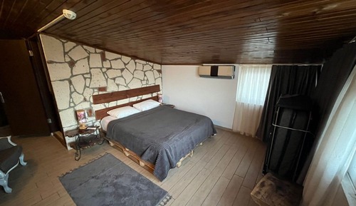 Basic Double or Twin Room, Partial Sea View