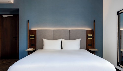 Superior Double Room, City View