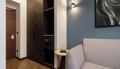 Luxury Suite