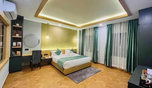 Executive Suite