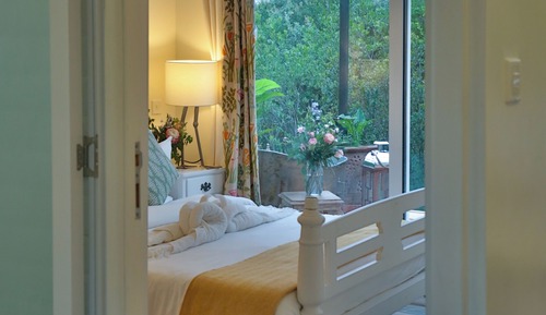 Romantic Cabin