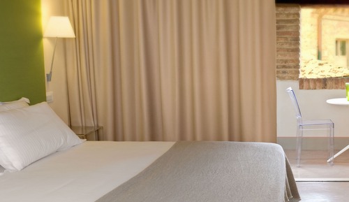 Luxury Room, Balcony, Courtyard View