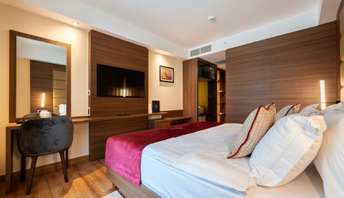 Standard Double Room, Lake View