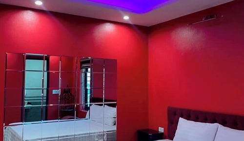 Honeymoon Room