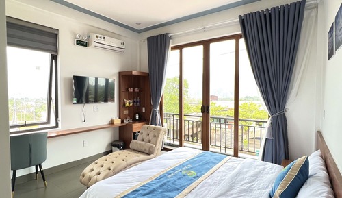 Deluxe Double Room Single Use, City View