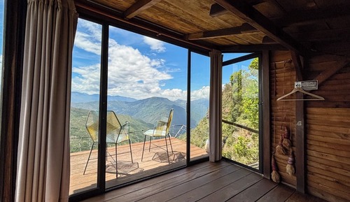 Room, Mountain View