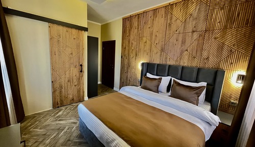 Standard Double Room, 1 Queen Bed, Garden View, Lakeside