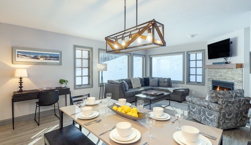 Condo, 2 Bedrooms