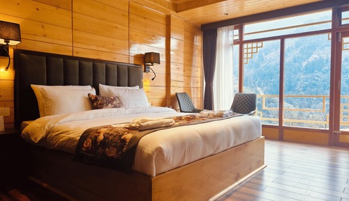 Premium Room, 1 Double Bed, Balcony, Mountain View