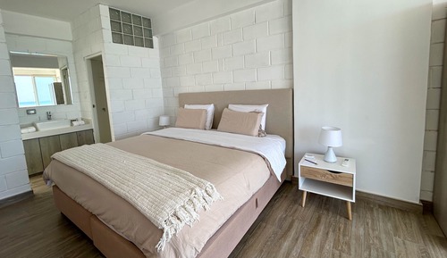 Apartment (5)