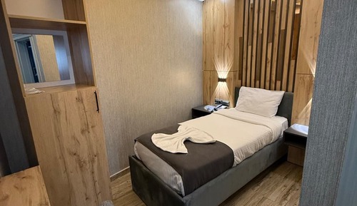 Deluxe Single Room