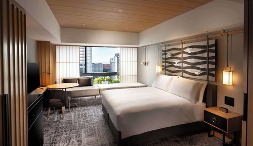 King Deluxe Room (City View)