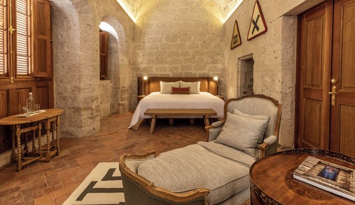 Junior Studio Suite, Courtyard View