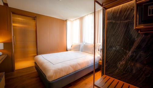 Superior Double Room, 1 King Bed, Non Smoking, Private Bathroom