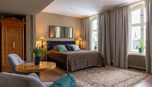 Romantic Studio Suite, City View
