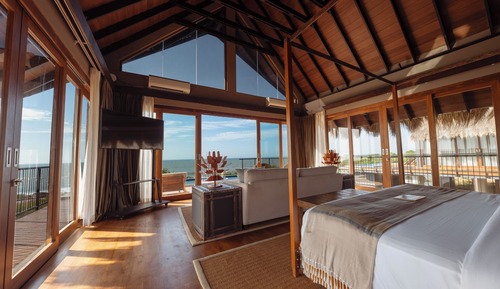 Luxury Cabin, 2 Bedrooms, Beach View