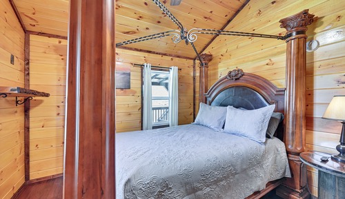 House (2 Bedrooms)