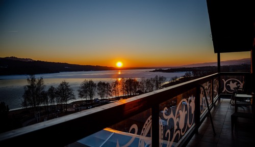 Exclusive Apartment, 2 Bedrooms, Lake View