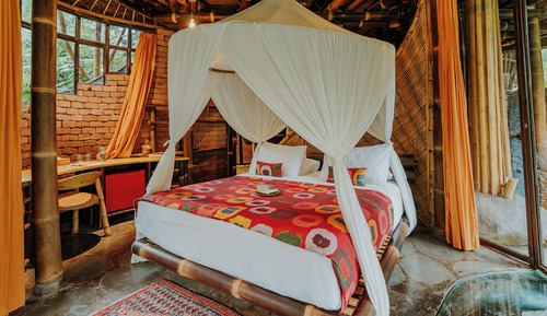Riverbend House - Two Bedrooms Suite River Side