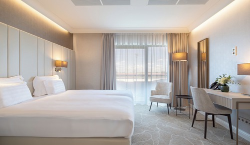 Exclusive Suite, Garden View