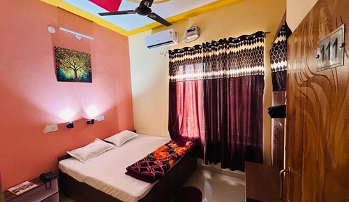 Economy Triple Room