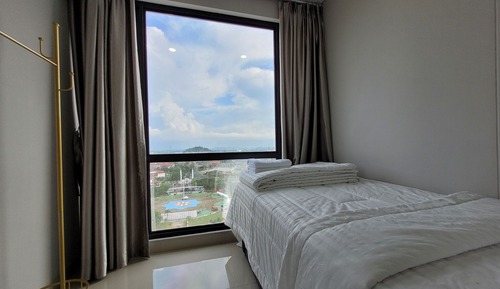 Elite Apartment, 2 Bedrooms, Partial Sea View, Corner