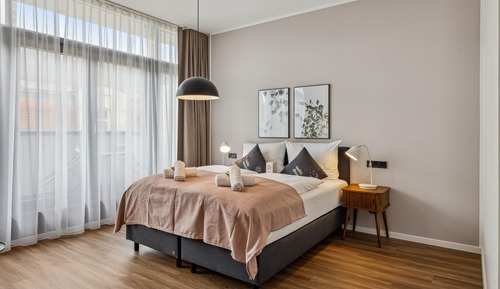 Suite + balcony - wheelchair accessible