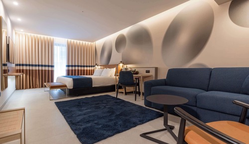 Junior Suite, 1 King Bed, Non Smoking, Balcony