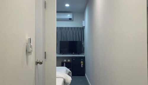 Standard Studio, 1 Queen Bed, Garden View