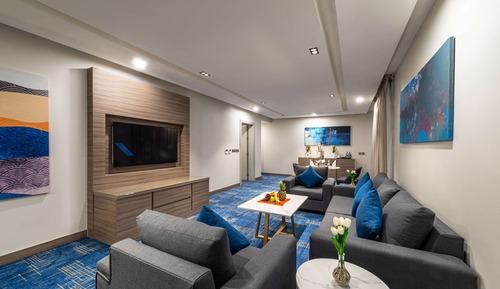 Premium Apartment, 1 King Bed, Non Smoking, View