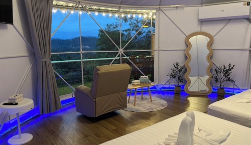 Signature Room