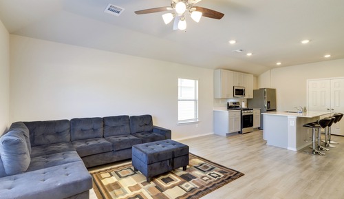 House (4 Bedrooms)