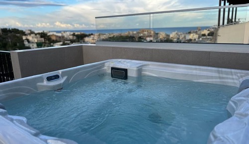 Panoramic Penthouse, Hot Tub, Sea View