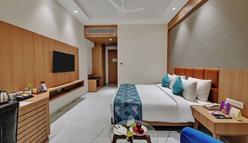 Premier room