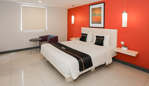 Deluxe Suite