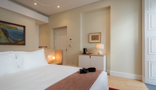 Premium Room