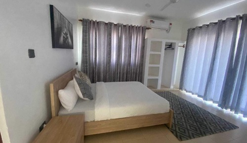 Deluxe Apartment