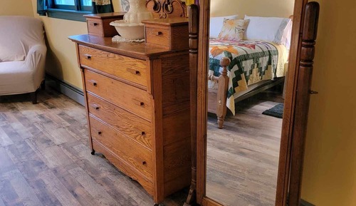 Crescent Moon Room