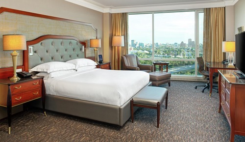 Executive Room, Accessible, Business Lounge Access (Lake View)
