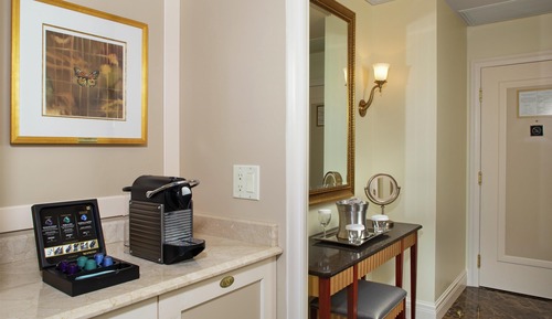 Room, Business Lounge Access
