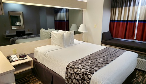 Studio Suite, 1 Queen Bed, Non Smoking