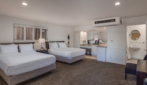 Standard Double Room, 2 Queen Beds, Accessible