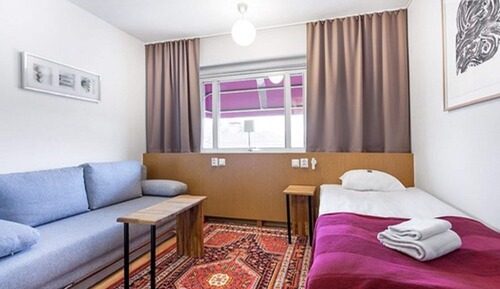 Single Room, Private Bathroom