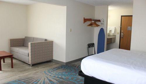 Suite, 1 King Bed, Non Smoking (East Building)