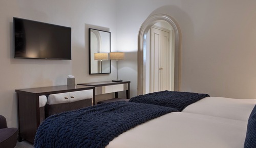 Classic Twin Room