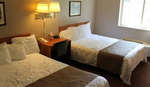 Standard Double Room, 2 Queen Beds, Accessible Bathtub