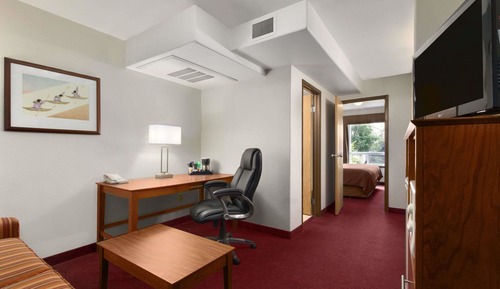 Studio Suite, 1 King Bed, Non Smoking