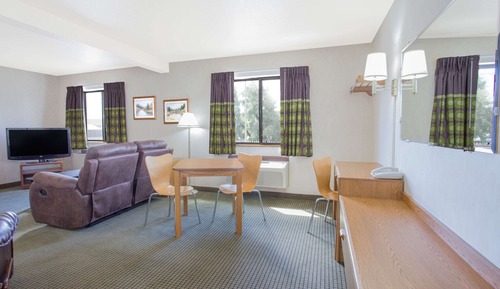 Suite, 1 Queen Bed, Non Smoking