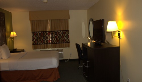 Room, 1 Queen Bed, Non Smoking (Pet-Friendly)